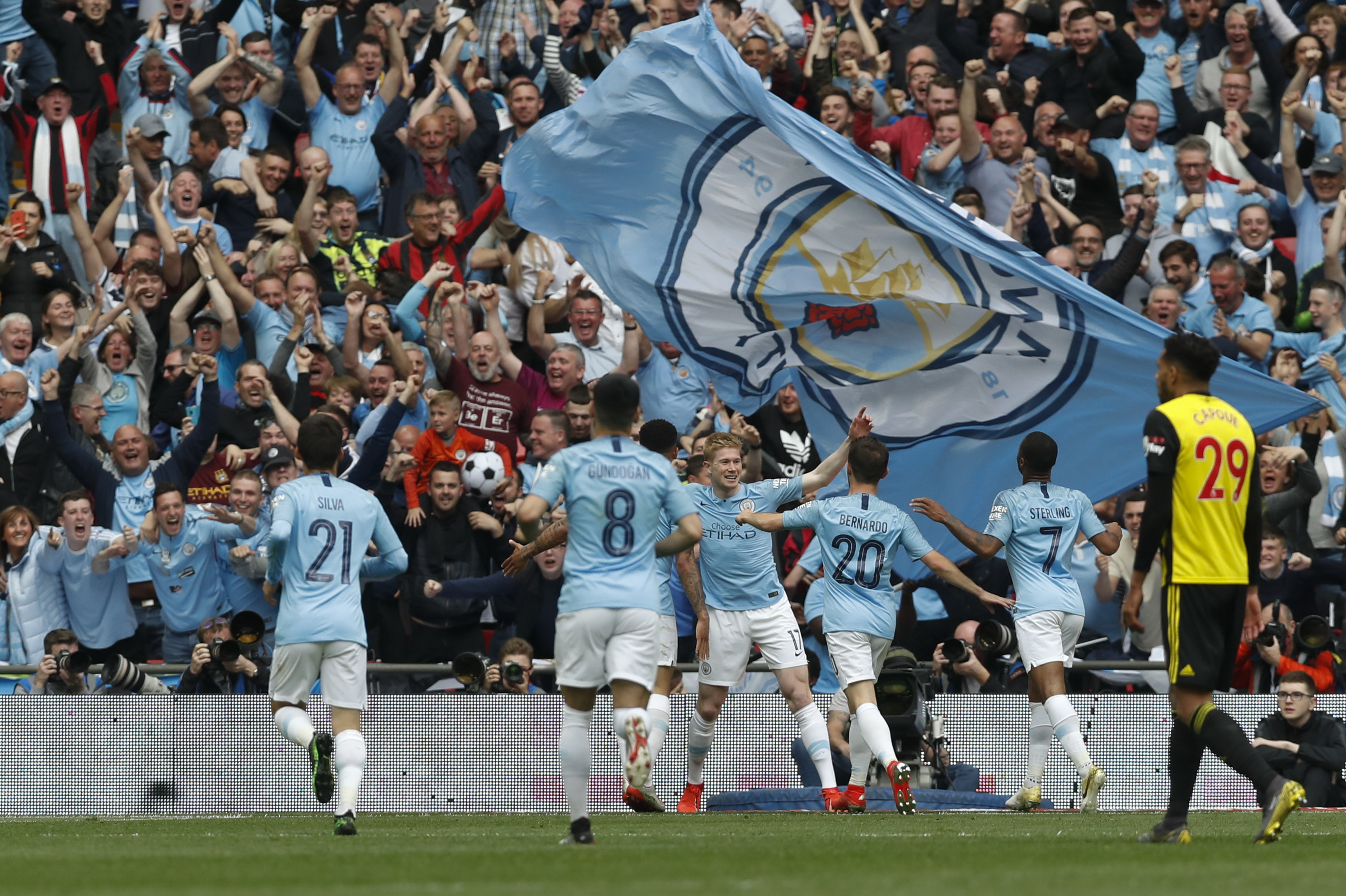 36分！西亚卡姆创个人赛季单场得分新高，引领步行者破魔咒