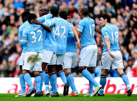 篮球火箭球队训练营气氛积极