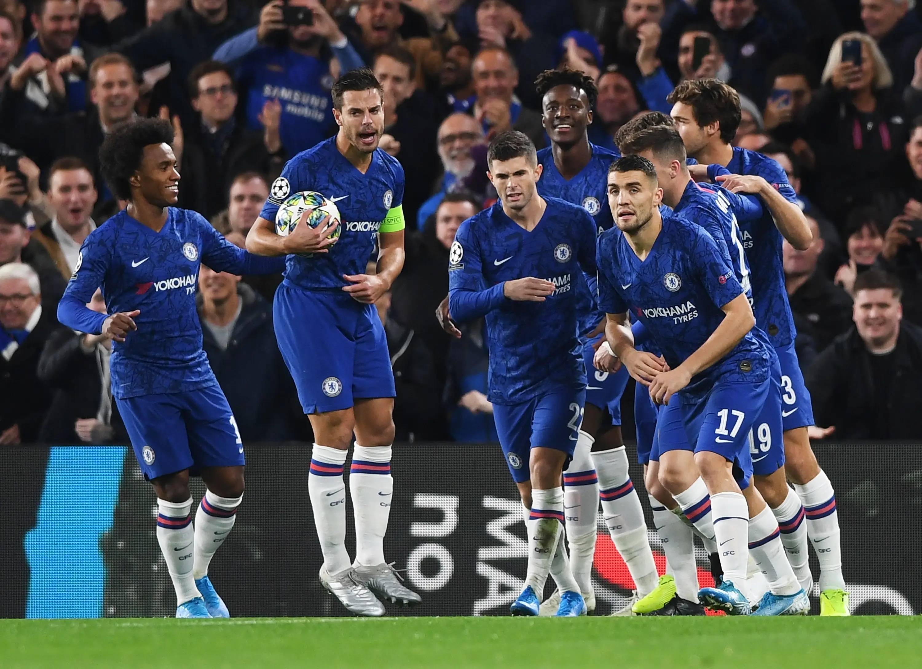 川超自贡队提前出线，奥运冠军高敏献花，全队坐摩托车巡游